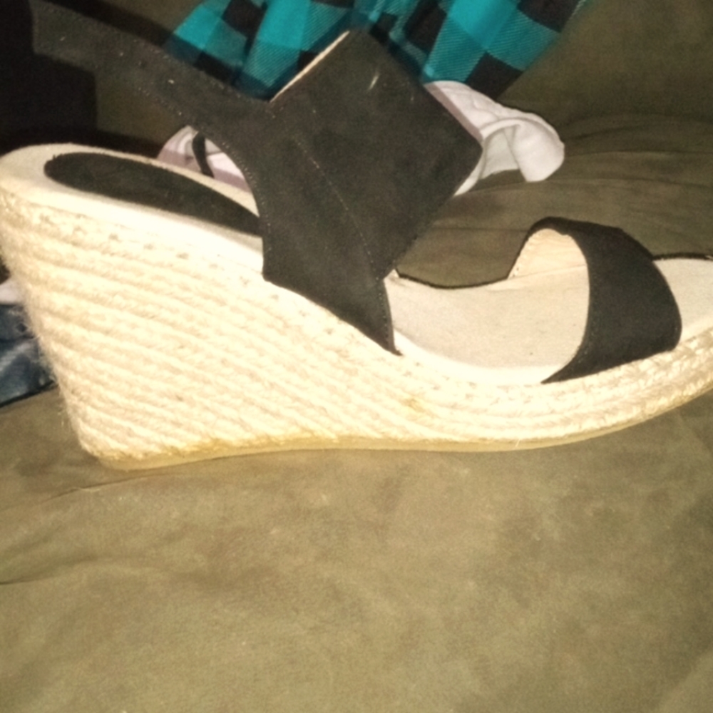 Size 9 black suede wedge sandals